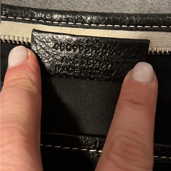 Balenciaga clutch in immaculate condition. - Picture 3 of 4